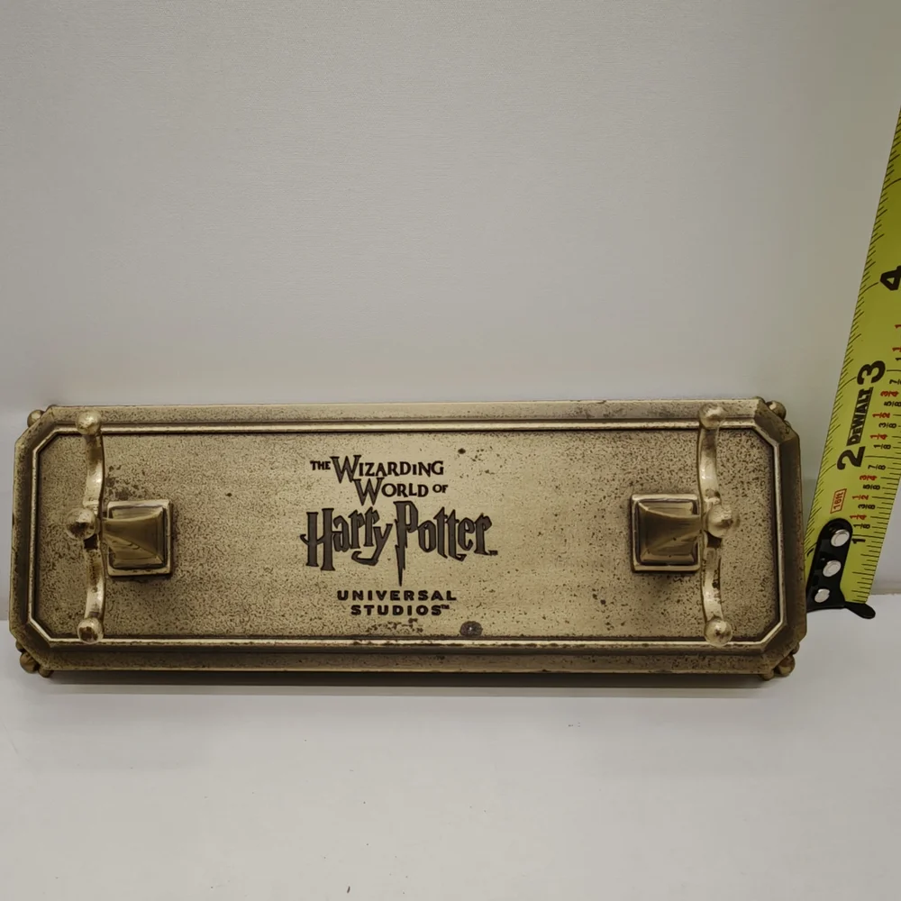 The Wizarding World of Harry Potter Gold Wall Hook Rack - Universal Studios
